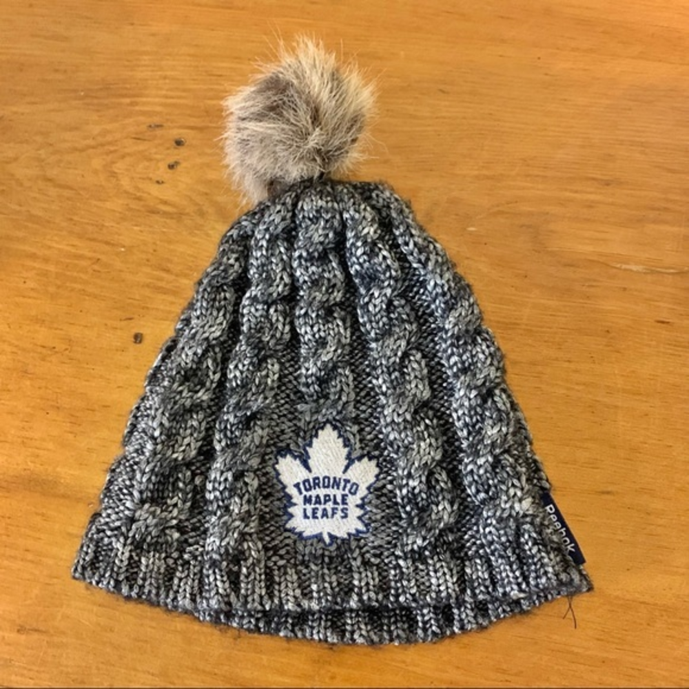 REEBOK Toronto Maple Leafs Cable Knit‎ Toque Hat